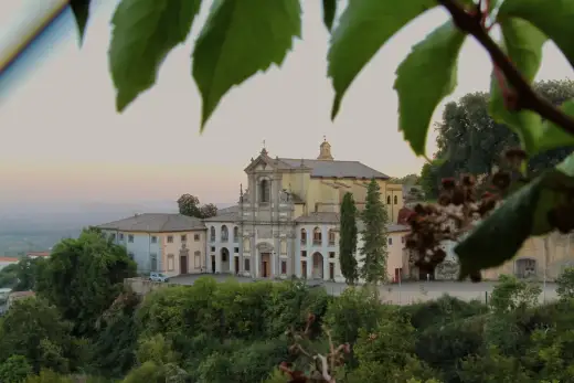 Caprarola - Chiesa Santa Teresa: non solo Palazzo Farnese