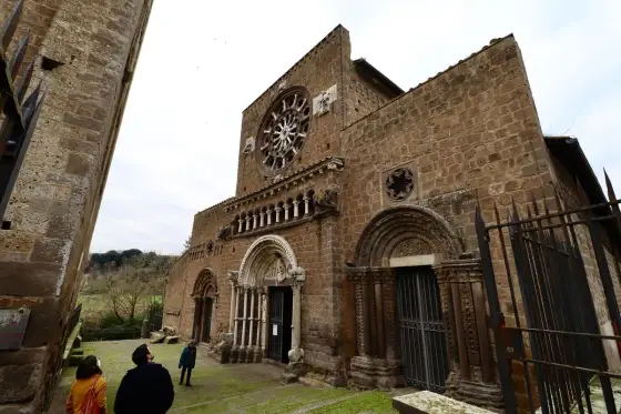 Santa Maria Maggiore Tuscania - Storia e Segreti Romanici